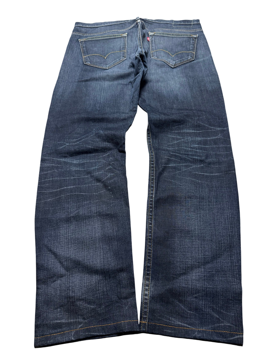 LEVI'S JEANS (150)