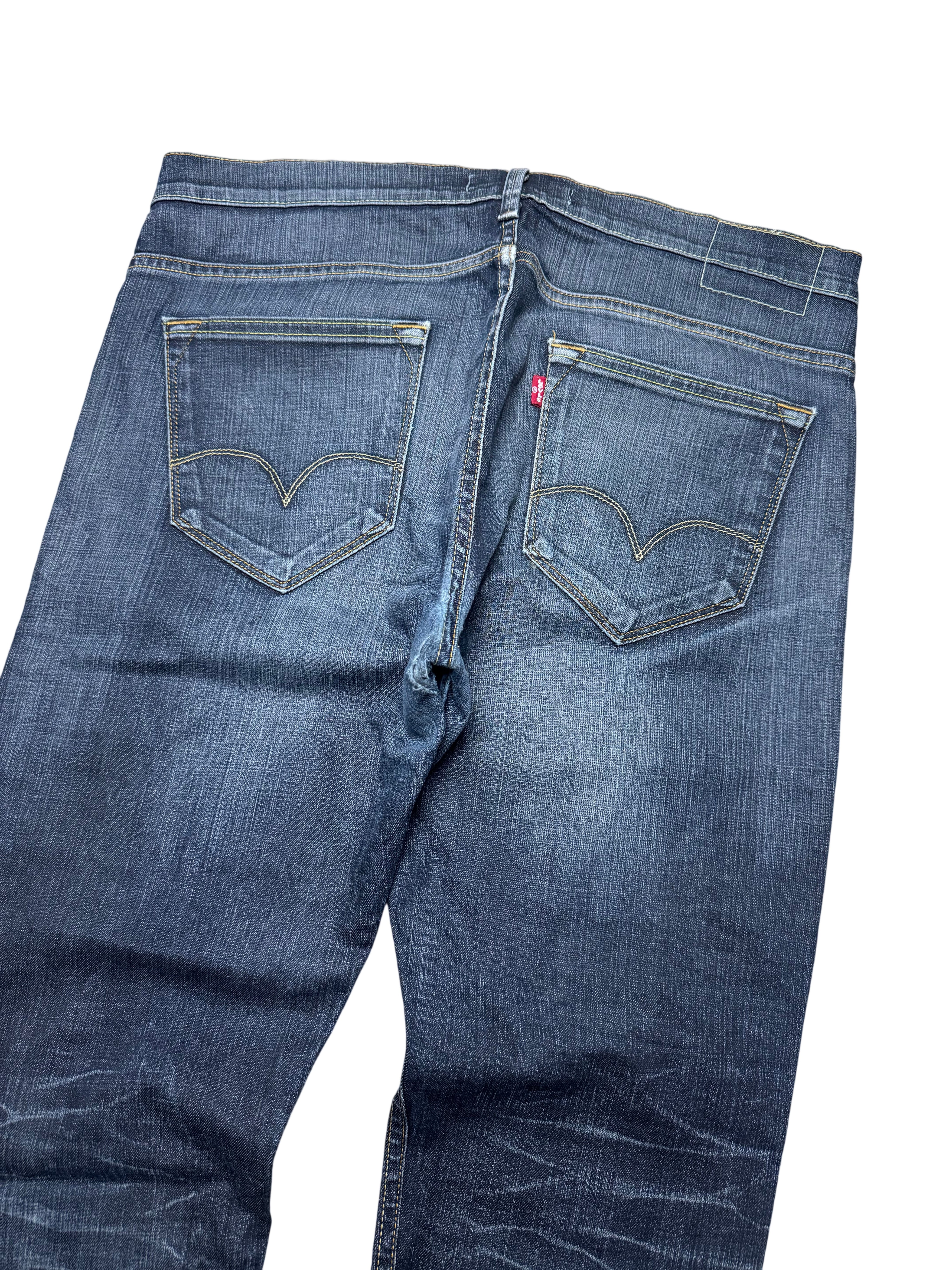 LEVI'S JEANS (150)