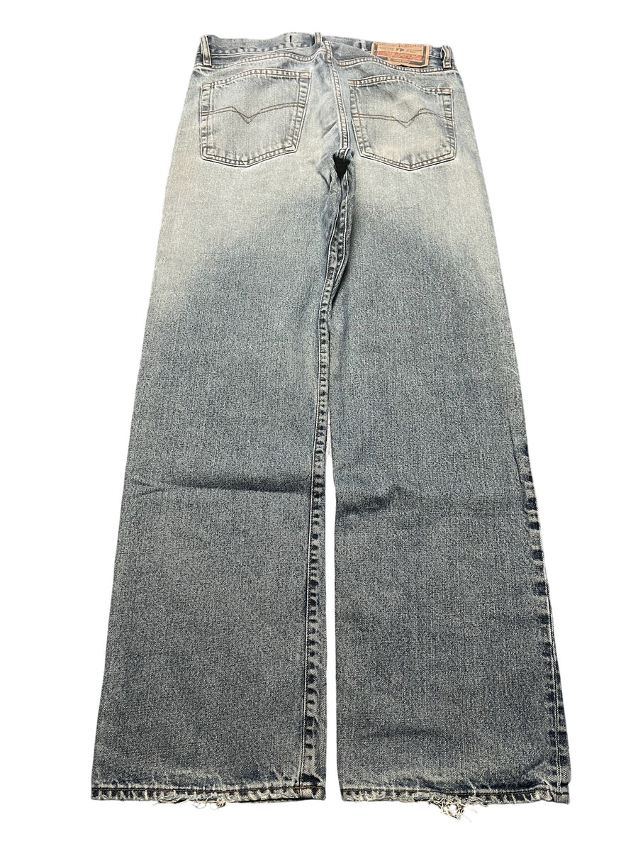 LEVI'S JEANS (125)