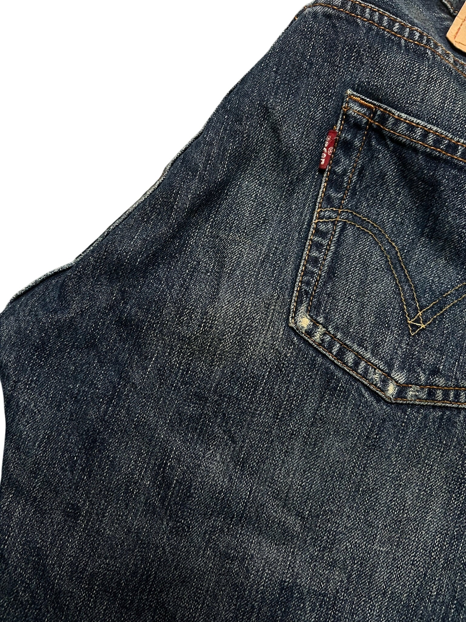 LEVI'S WASHED JEANS (219)