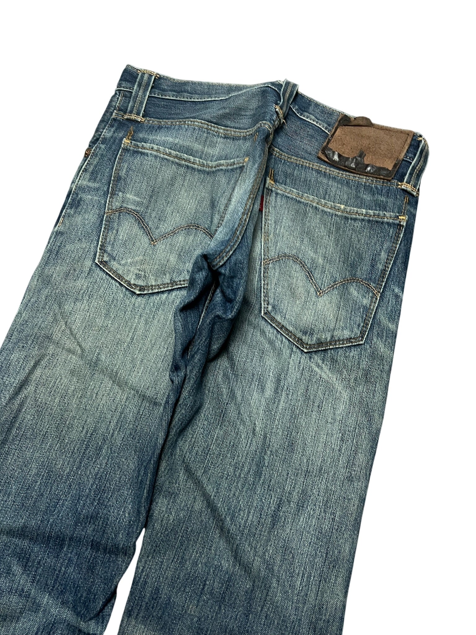 LEVI'S WASHED JEANS (232)