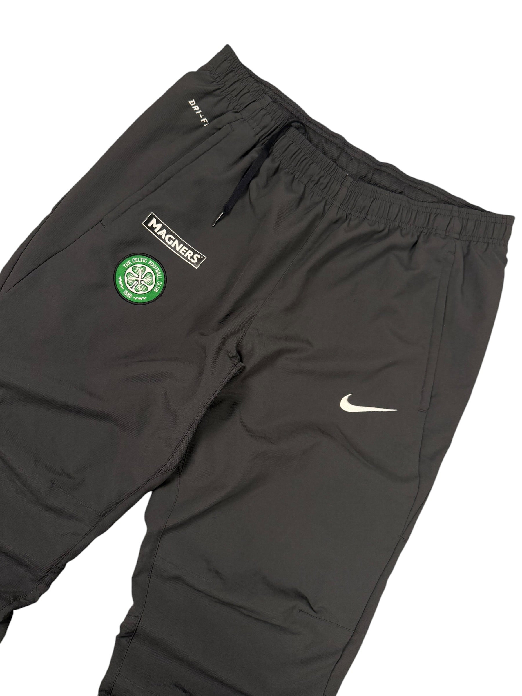 Nike Celtic Trackpants (E-127)